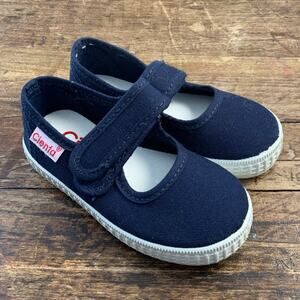 Cienta Navy Mary Janes size‎ 5.5